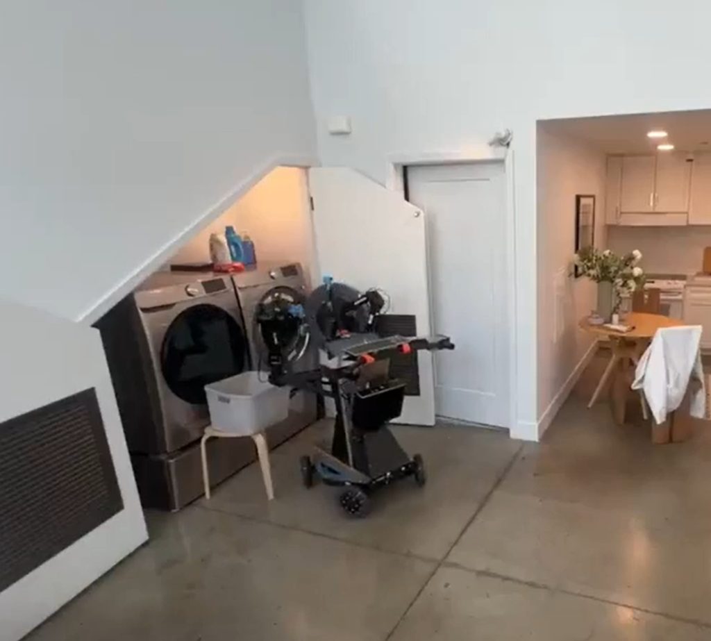 Physical Intelligence π