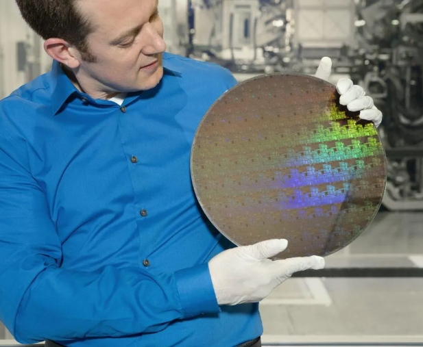 5nm IBM wafer